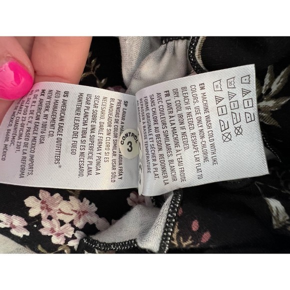 American Eagle Soft & Sexy Romper Floral Ruffle Sleeveless Size Small NWT‎ - Picture 8 of 8